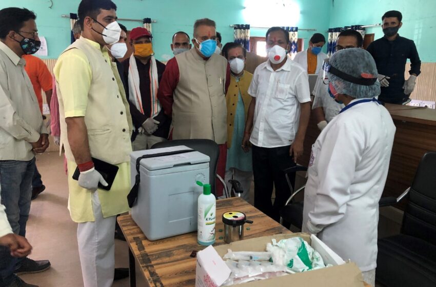  प्रभारी मंत्री ने कालसी,सहिया,चकराता स्वास्थ्य केन्द्रों का निरीक्षण कर उपचार व्यवस्थाओं का जायजा लिया