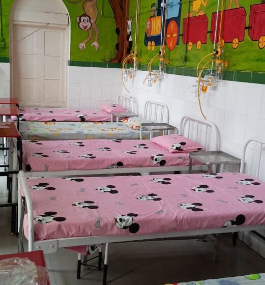  चिकित्सालयोें में बच्चा वार्ड में पर्याप्त बेड व सुविधाएं बढ़ाने के दिए निर्देश