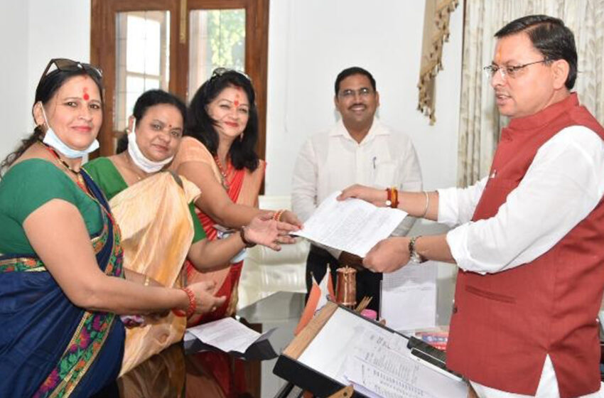  आंगनवाड़ी कार्यकत्रियों के प्रतिनिधिमंडल ने सीएम से की भेंट