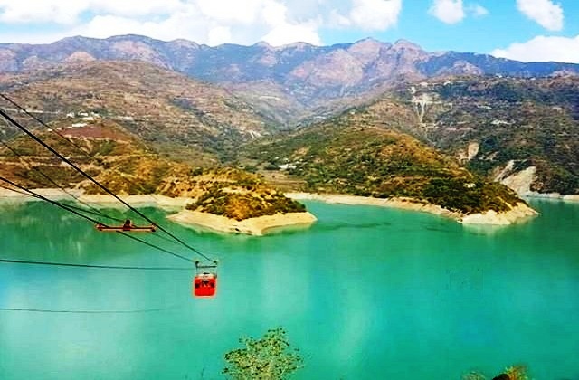  शूटिंग पर आये बालीवुड कलाकार टिहरी झील के दीवाने हुये