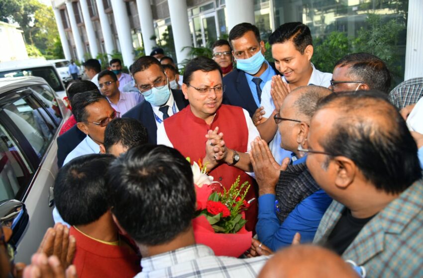  सचिवालय संघ के अध्यक्ष ने सीएम धामी से की भेंट