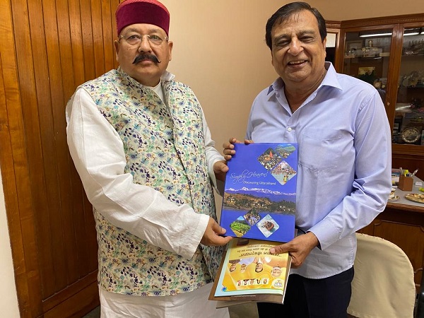  प्रसिद्ध फिल्म निर्माता व निर्देशक श्री केसी बोकाड़िया ने महाराज से की मुलाकात