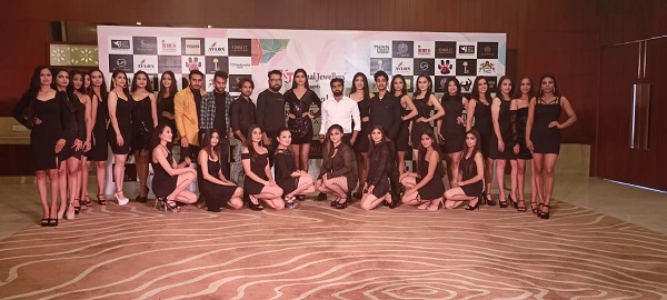  मिस उत्तराखंड के फर्स्ट लुक में मॉडल्स ने दिया इंट्रो