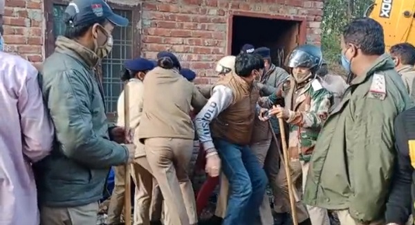  कोर्ट में मामला विचाराधीन होने के बावजूद भूमि कब्जाने का एक बार फिर प्रयास