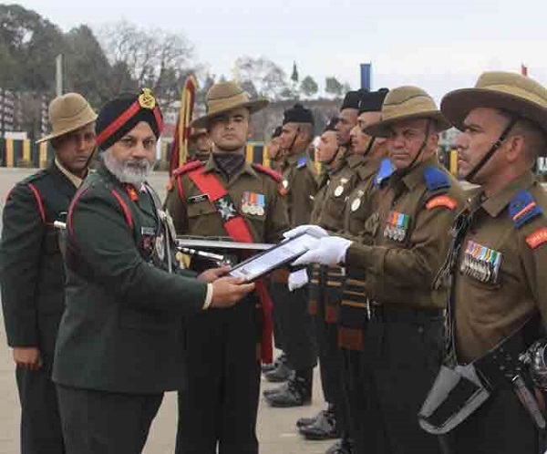  233 रिक्रूट भारतीय थल सेना का अंग बने