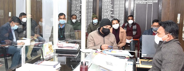  सभी मतदान केन्द्रों का सेनिटाइजेशन करने के दिए निर्देश