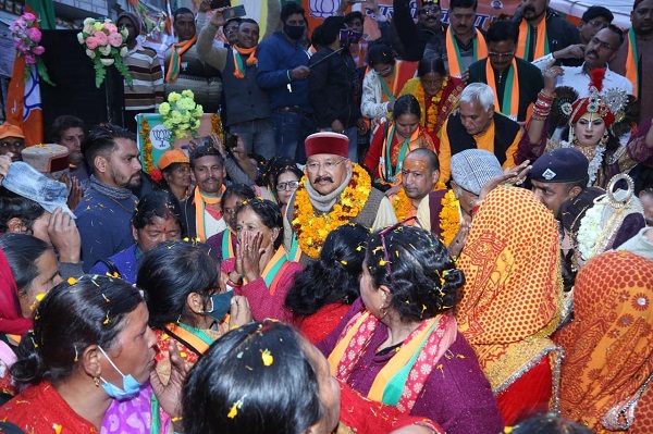  सतपाल महाराज ने क्षेत्र में बड़े काम कियेः निशंक