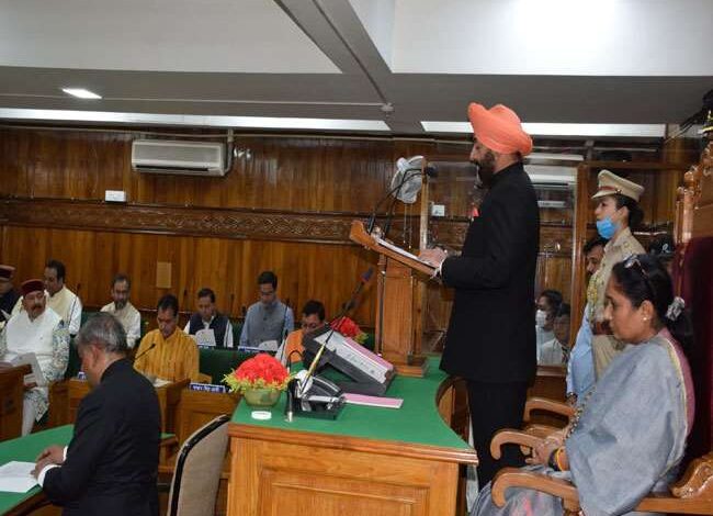 अभिभाषण में सरकार के विकास कार्यों के ब्योरे के साथ ही भविष्य की तस्वीर दिखाई दी