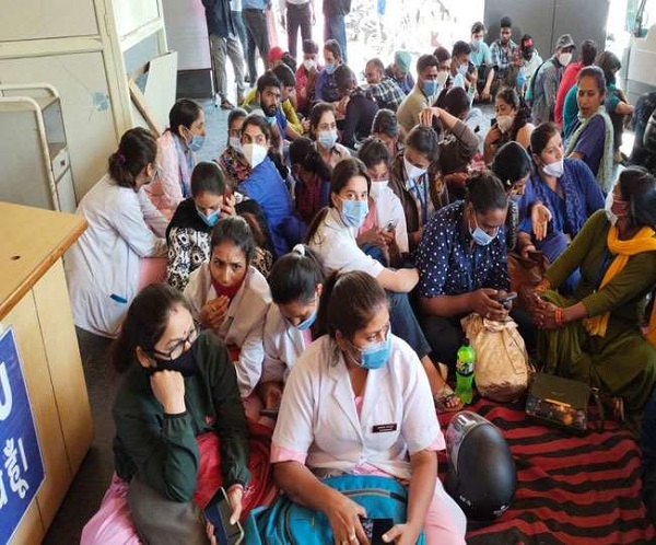  3 दिन बाद बेरोजगार हो जाएंगे 664 डॉक्टर-फार्मेसिस्ट और लैब टेक्नीशियन