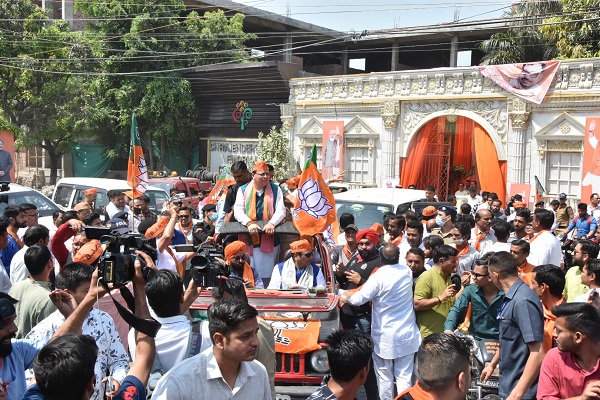  भाजपा ने स्थापना दिवस पर दून में निकाला रोड शो, सीएम धामी भी हुए शामिल