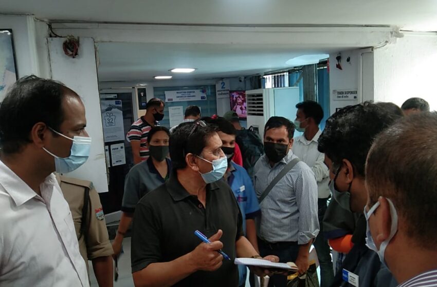  उपजिलाधिकारी सदर मनीष कुमार के नेतृत्व में चिकित्सा विभाग की टीम द्वारा जनपद में लबों का औचक निरीक्षण किया गया।