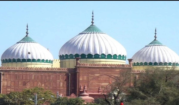  ज्ञानवापी के बाद श्रीकृष्ण जन्मभूमि मथुरा को लेकर कोर्ट में दायर हुई याचिका, ईदगाह मस्जिद परिसर को सील करने की मांग