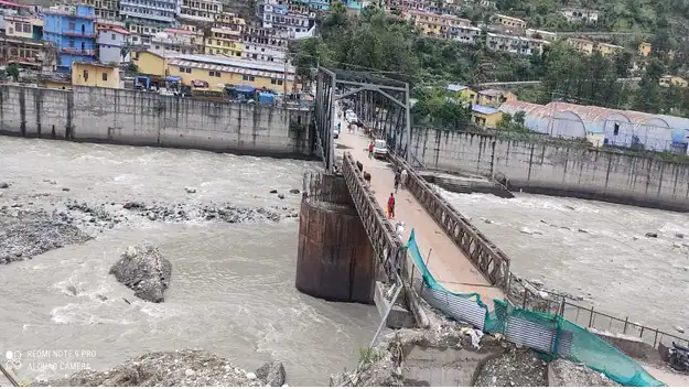  तिलोथ पुल का निर्माण कार्य 10 साल बाद भी पूरा नहीं हो सका