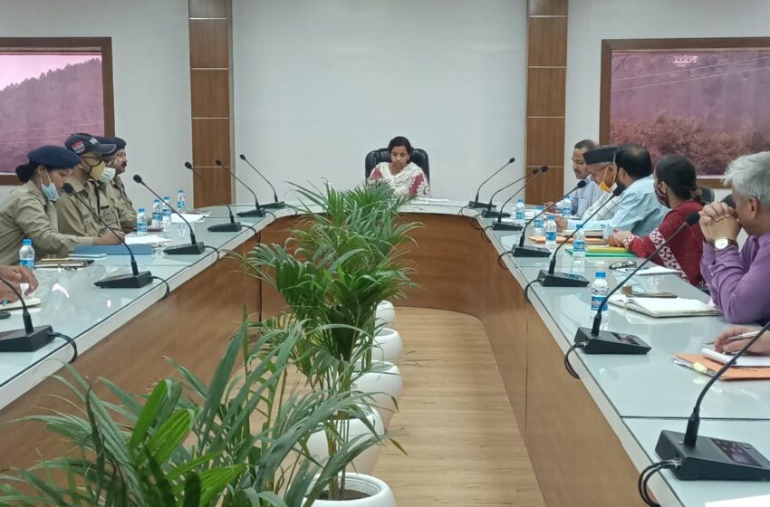  डीएम ने ली बाल श्रम टास्क फोर्स की बैठक