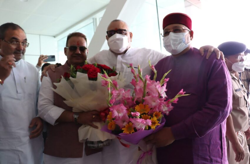  महाराज ने ढोल दमाऊ के साथ किया केंद्रीय मंत्री का स्वागत