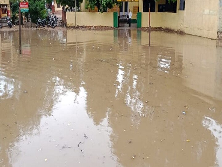  लोगों के घरों में घुसा बारिश का पानी