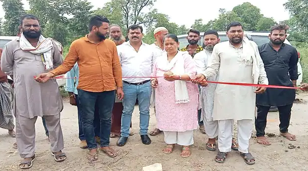  विधायक अनुपमा रावत ने किया सड़कों का शुभारम्भ