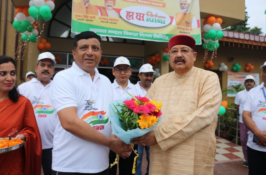  पर्यटन मंत्री ने तिरंगा साइकिल यात्रा को किया रवाना