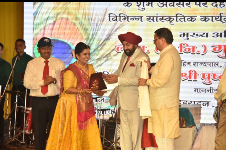  पुलिस लाइन में धूमधाम से मनाई गई श्रीकृष्ण जन्माष्टमी, राज्यपाल व सीएम हुए शामिल