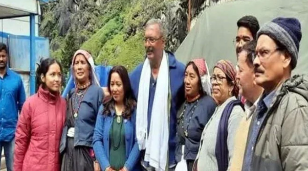  उत्तराखंड की खूबसूरत वादियांे के मुरीद हुए फिल्म अभिनेता नाना पाटेकर