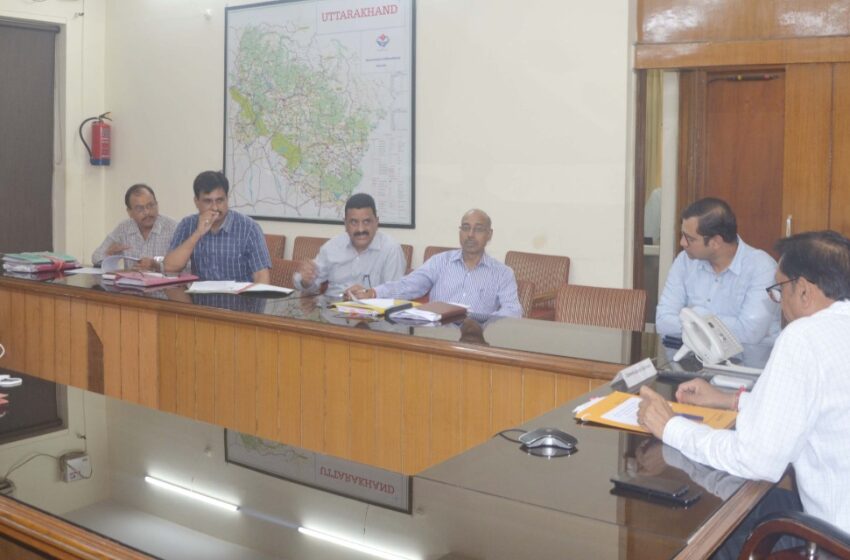  आयुक्त गढ़वाल मंडल ने राजपुर रोड कैनाल रोड चिन्हित किए गए अतिक्रमण के सापेक्ष हटाए गए अतिक्रमण एवं लंबित प्रकरणों की वर्तमान स्थिति की जानकारी सिंचाई विभाग के अधिकारियों से ली 