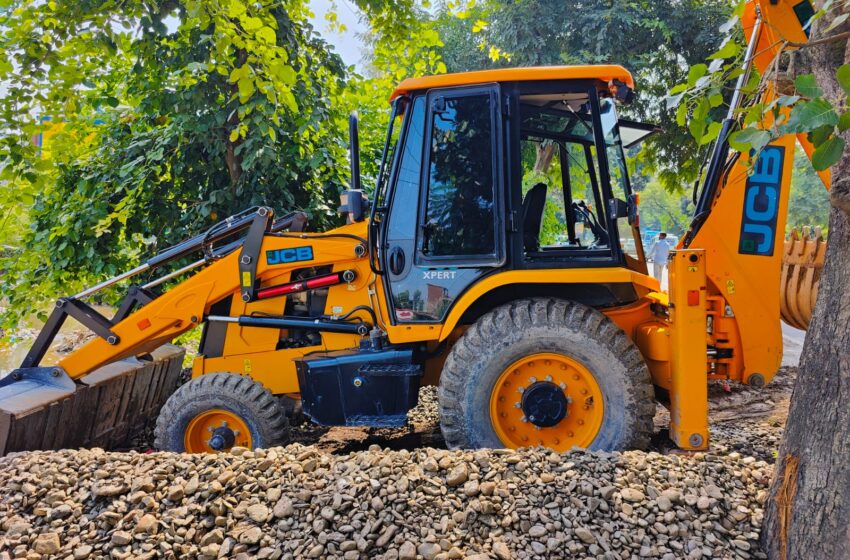  उपजिलाधिकारी ने बताया कि क्षेत्र में अवैध अतिक्रमण एवं खनन पर सघन अभियान चलाया जा रहा है