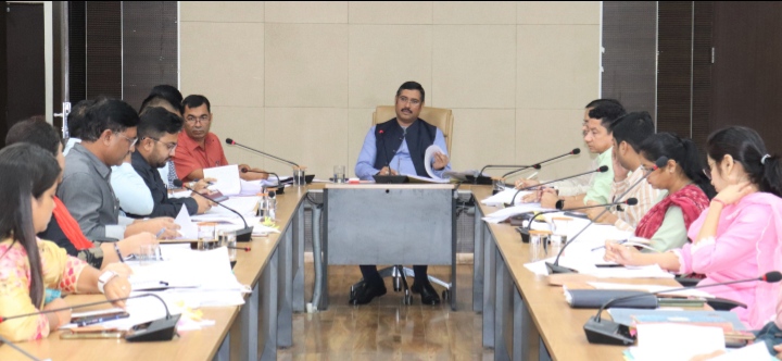  हाइड्रोलिक लगे ट्रेक्टरों से खनन करने वालों के खिलाफ सख्ती से कार्यवाही करने के दिए निर्देश