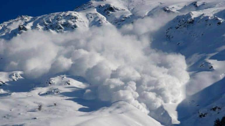  हिमस्खलन से 10 ट्रेनी पर्वतारोहियों की मौत