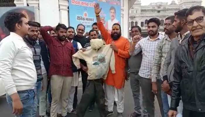  जवाहरलाल नेहरू यूनिवर्सिटी में ब्राह्मण विरोधी नारे, उज्जैन में करणी सेना और हिन्दू संगठन की मांग, बंद हो जेएनयू