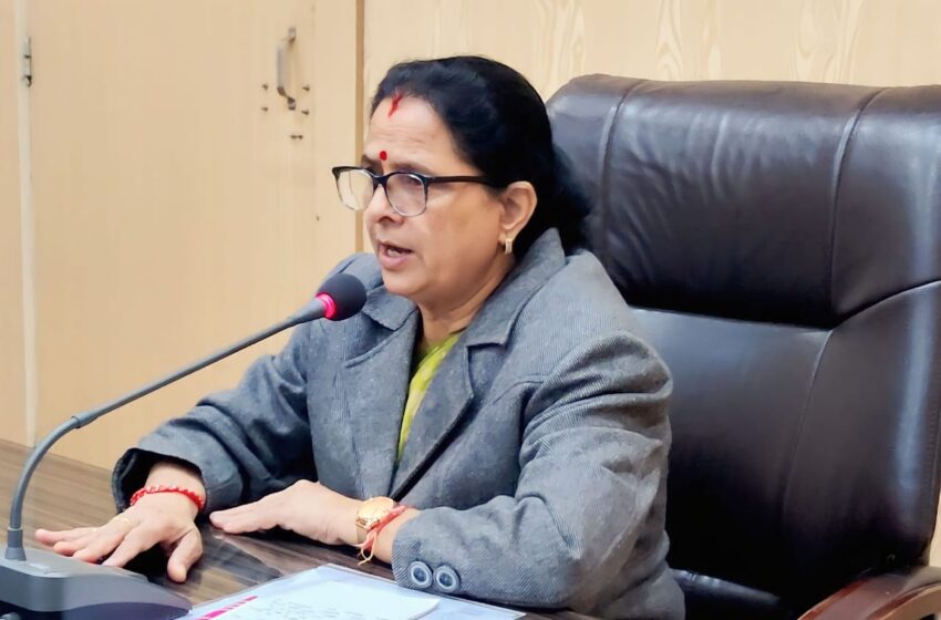  अध्यक्ष श्रीमती कुसुम कंडवाल ने उत्तराखंड की महिलाओं को सरकारी नौकरी में 30: क्षैतिज आरक्षण के संबंध में विधानसभा सदन में कानून पारित करने पर आभार व्यक्त किया।