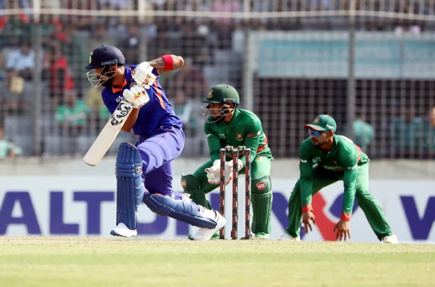  बांग्लादेश के खिलाफ पहले एक दिवसीय मुकाबले में भारतीय टीम की पारी काफी खराब स्तर पर शुरू हुई है।