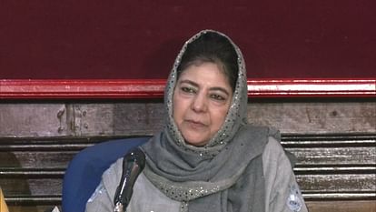  जम्मू-कश्मीर में हुई अतिक्रमण विरोधी कार्रवाई, भड़क उठीं महबूबा मुफ्ती