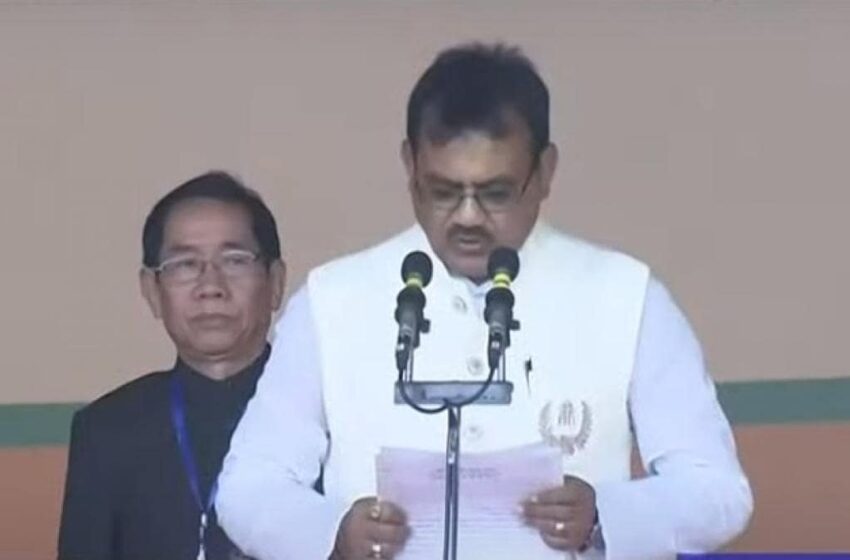  त्रिपुरा में आज नई सरकार, माणिक साहा ने लगातार दूसरी बार ली मुख्यमंत्री पद की शपथ