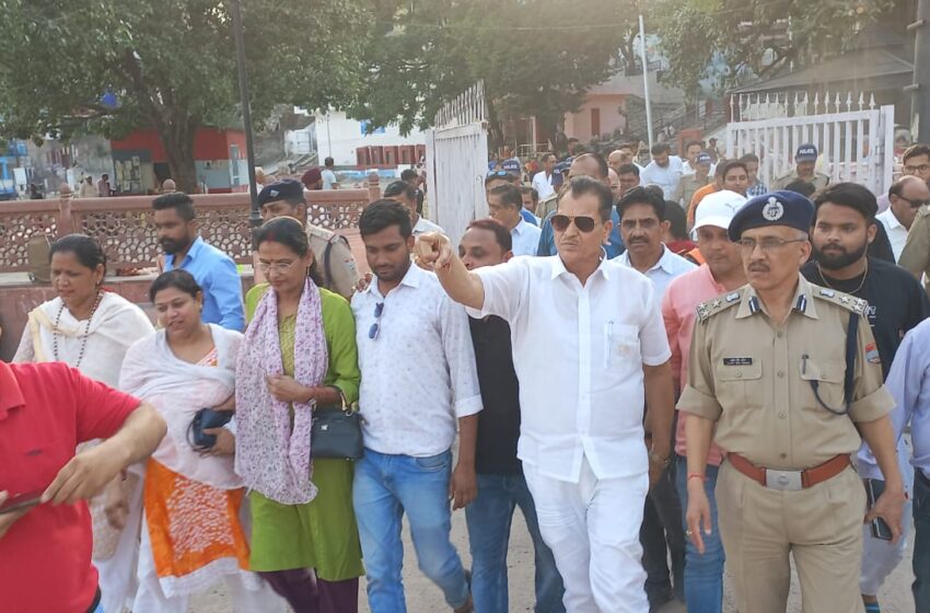  क्षेत्रीय विधायक व कैबिनेट मंत्री डॉ प्रेमचंद अग्रवाल ने जी-20 कार्यक्रम की तैयारियों को लेकर संबंधित विभागों के अधिकारियों के साथ समीक्षा बैठक की।