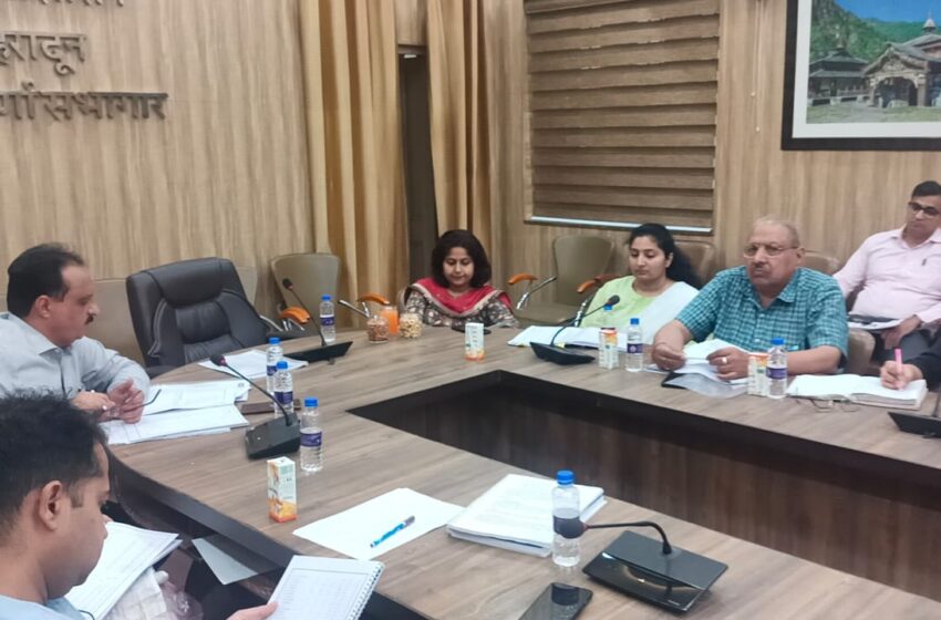  मुख्य विकास अधिकारी सुश्री झरना कमठान की अध्यक्षता में जिला स्तरीय समीक्षण समिति/जिला सलाहकार समिति की ऋषिपर्णा सभागार कलेक्ट्रेट में आयोजित की गई।