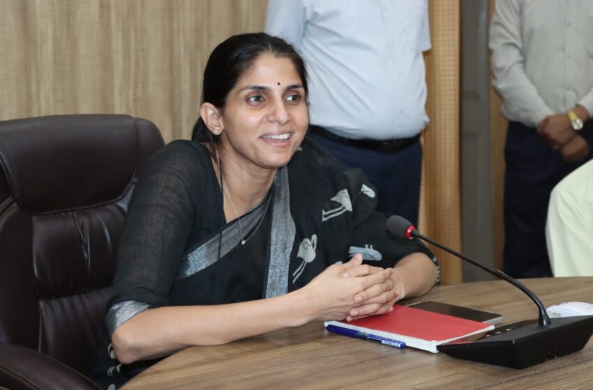  जिलाधिकारी श्रीमती सोनिका की अध्यक्षता में जिलाधिकारी आवास पर प0 दीन दयाल उपाध्याय (कोरोनेशन) राजकीय जिला चिकित्सालय देहरादून की संचालक मण्डल की बैठक आयोजित की