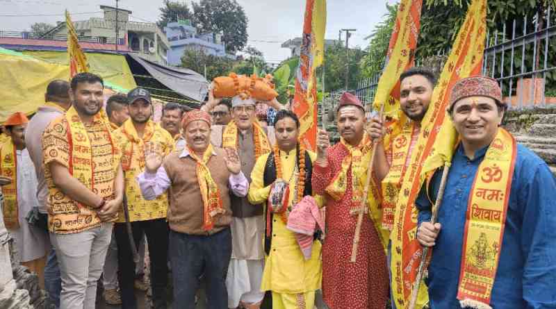  चम्पावत के बालेश्वर मंदिर में शिव महापुराण कथा का शुभारंभ, महिलाओं ने निकाली कलश यात्रा
