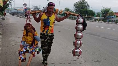  100 साल की मां की इच्छा पूरी करने निकला बेटा