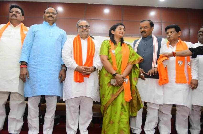  BJP में शामिल हुईं शालिनी यादव तो अखिलेश यादव ने कसा तंज