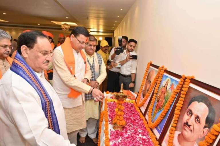  नड्डा ने लिया चुनावी तैयारियों का फीडबैक, कहा- पांचों लोकसभा सीटों पर लगाएं जीत की हैट्रिक