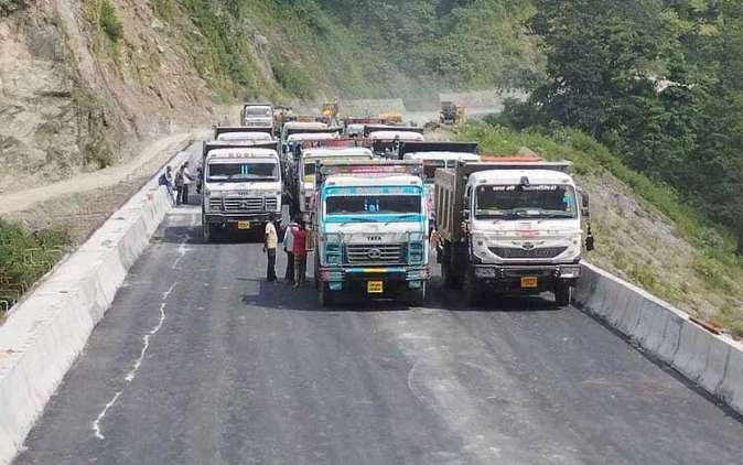  चल्थी के नए पुल से जल्द शुरू हो जाएगा वाहनों का संचालन, किया जा रहा भार परीक्षण