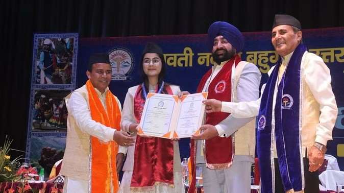  स्वास्थ्य मंत्री की घोषणा, गरीब मेधावियों की एमबीबीएस, एमडी व एमएस की आधी फीस देगी सरकार