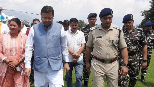  मुख्यमंत्री ने चमोली में आपदा प्रभावित क्षेत्रों का किया हवाई सर्वे