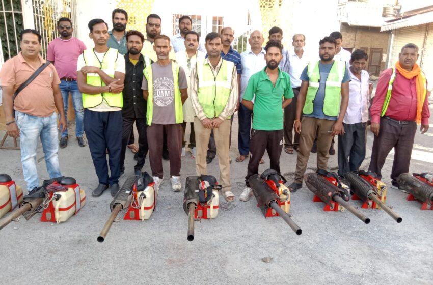  वार्ड 27 झंडा में दस मशीनों से कराई गई सघन फॉगिंग