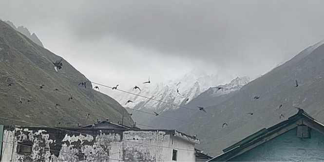  बदरीनाथ-केदारनाथ में हुई सीजन की पहली बर्फबारी
