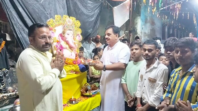  श्री श्याम ग्रुप द्वारा गणेश महोत्सव पर पूर्व विधायक राजकुमार ठुकराल व संजय ठुकराल ने मुख्य अतिथि के रूप में पहुँच कर किया दीप प्रज्वलित, गणेश महोत्सव का किया शुभारंभ