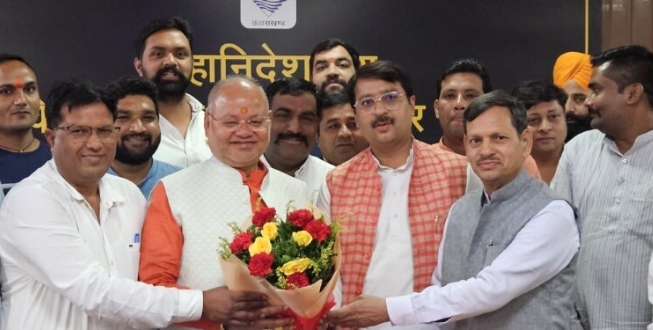  दायित्व धारी सुरेश भट्ट ने लिया चार्ज