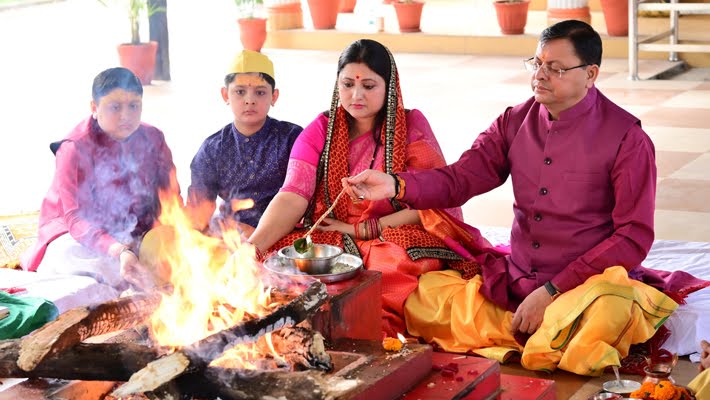  मुख्यमंत्री ने नवरात्रि पर किया कन्या पूजन