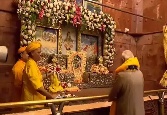  वह दिन दूर नहीं जब मथुरा में भगवान कृष्ण के भव्य व दिव्य दर्शन होंगेः प्रधानमंत्री