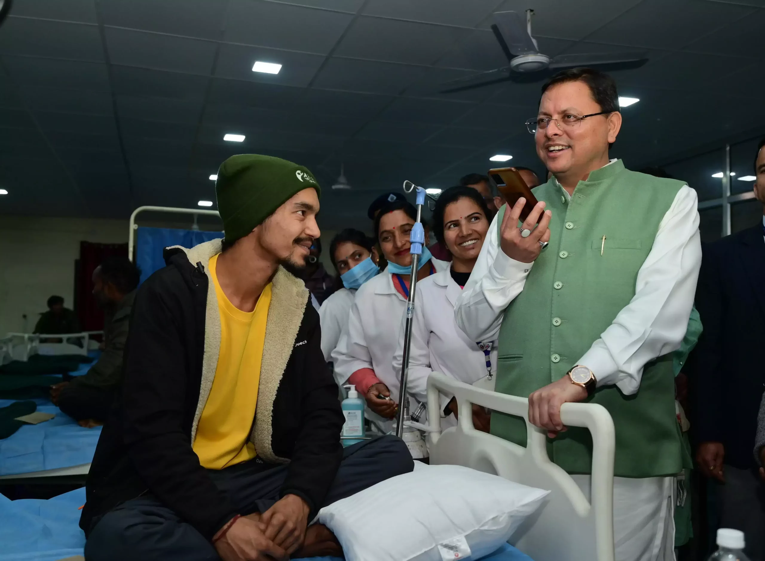  मुख्यमंत्री श्रमिकों के परिजनों के साथ आज मनाएंगे दिवाली